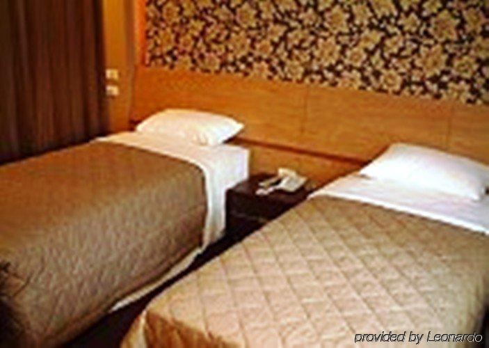 Vip Hotel Taipei Exterior photo