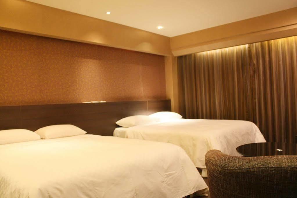 Vip Hotel Taipei Exterior photo